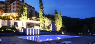 Ready for unforgettable summer nights with stylish lighting?